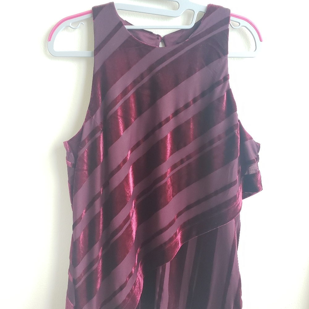 DKNY top